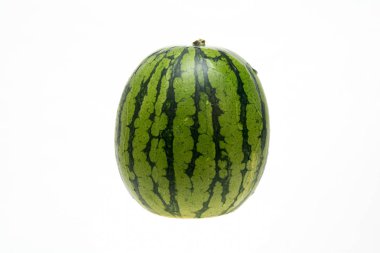 Bir beyaz stüdyo arka plan üzerinde izole karpuz