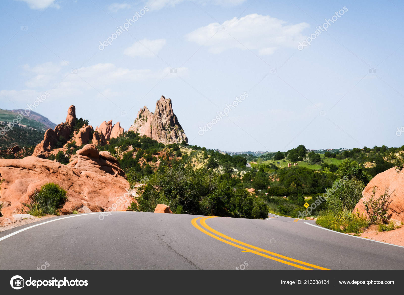 Highway Road Passing Garden Gods National Park Stock Photo