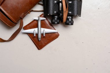 Vintage tarzı seyahat nesneleri hala hayatta, üst görünüm