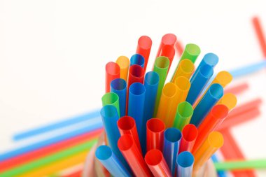 Plastik içme pipetleri, Tek kullanımlık plastik pipet