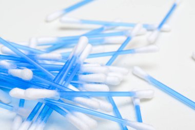 Pamuk tomurcukları, tek kullanımlık plastik güzellik ürünleri