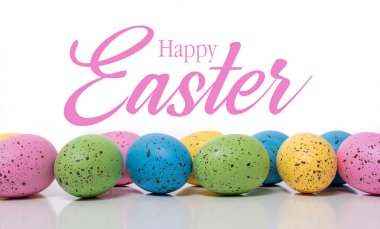 beyaz zemin üzerinde mavi Paskalya yumurtaları