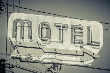 Eski, vintage motel işareti