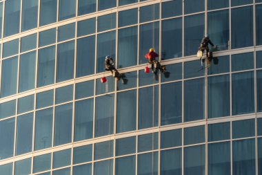 İş yerinde gökdelenler üzerinde pencere contaları, 