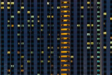 Otelin ışıklı pencereleri