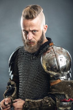 Ortaçağ savaşçısı çılgın Viking. Kavram tarihi fotoğraf