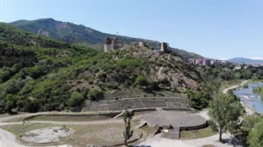 Hava fotoğrafçılığı. Güzel manzara harabeleri, anıtlar mimar. dairesel anket. 4k