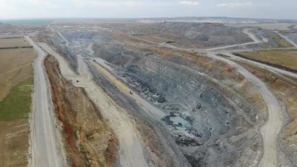 Aerial view of the quarry for the extraction of iron ore — Stock Video