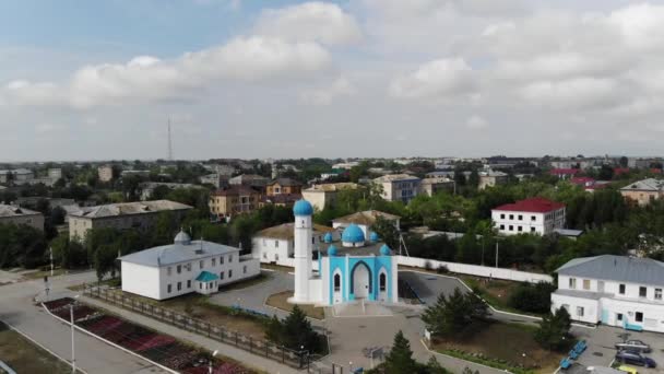 4 k-luchtfoto van een islamitische moskee. Het platform. Religie — Stockvideo