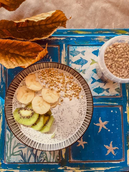 Health food. Vegan food. Porridge from Chia seeds with coconut milk. Healthy lifestyle — Stock Photo, Image