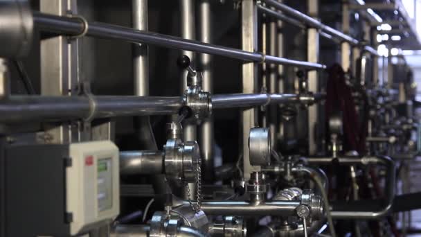 Комплексні виробничі потужності на заводі пива — стокове відео