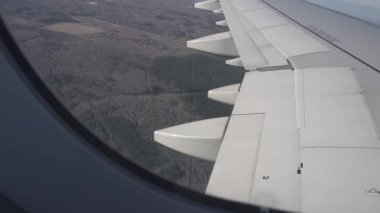 4k uçuş uçakla, Lombar görünümünden şehir