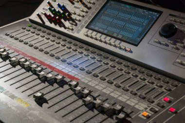 Kayıt Studio denetleyici karıştırma konsolu. İşyeri ses ekipmanları