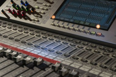 Kayıt Studio denetleyici karıştırma konsolu. İşyeri ses ekipmanları