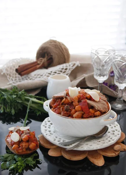 Carne Chicote Com Queijo Tomates — Fotografia de Stock