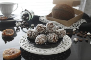 Ev yapımı tatlılar incir