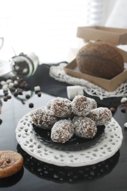 Ev yapımı tatlılar incir