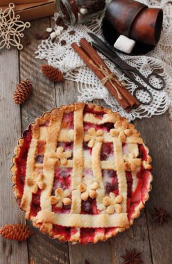 Ev yapımı Erik pasta, tart