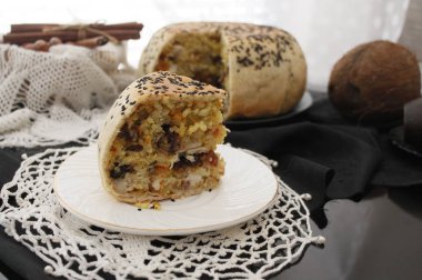 Perde pilav, pilav ile badem