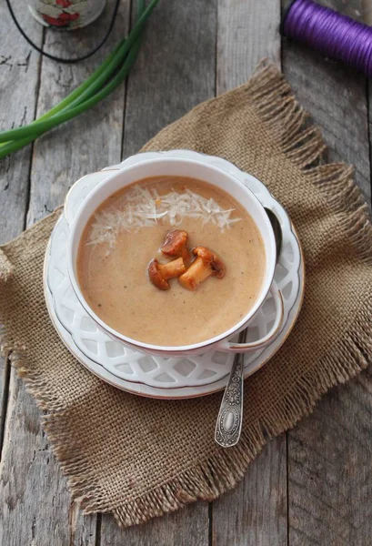 Chanterelle Cream Mushroom Soup — Stock Photo, Image