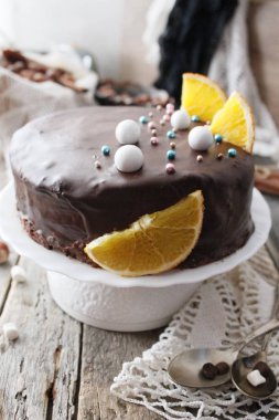 Çikolatalı kek. Bir dilim çikolatalı kek. Seçici odak stok fotoğrafı