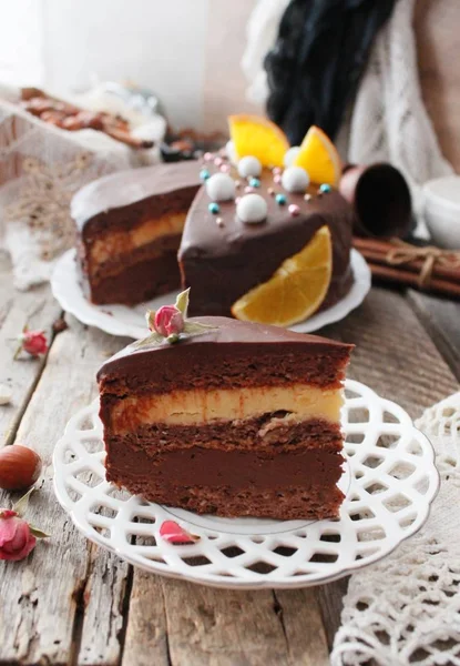 Schokoladenkuchen Ein Stück Schokoladenkuchen Selektiver Fokus Archivfoto — Stockfoto