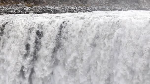 Waterfall Closes Slow Motion Huge Mass Water Falls Cliff Millions — Stock Video