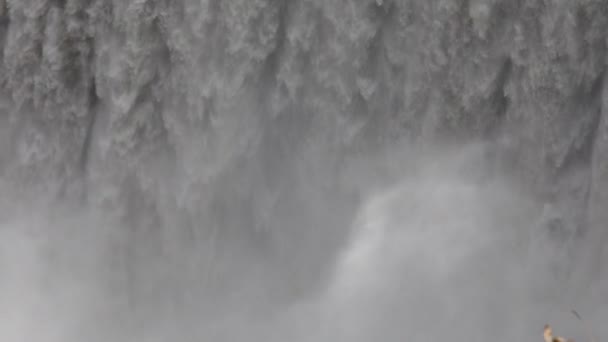 Waterfall Closes Slow Motion Huge Mass Water Falls Cliff Millions — Stock Video