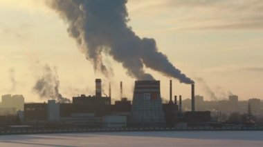 Sanayi boruları hangi duman türü. Endüstriyel atıkların Dünya atmosferi kirletiyor
