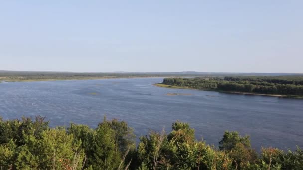 Vista Del Río Desde Empinada Orilla Panarama Paisaje — Vídeo de stock