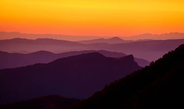 在山上拍摄的美丽的日落 — 图库照片