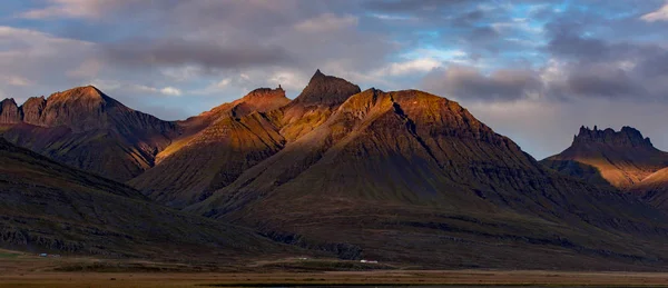 アイスランド 島の自然観と美しい夏の風景 — ストック写真