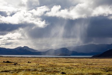 İzlanda. Güzel yaz manzaraları