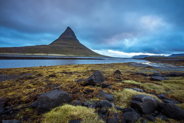 Islandia Krajobrazy Piękne Lato Widokiem Góry Kirkyufetl — Zdjęcie stockowe