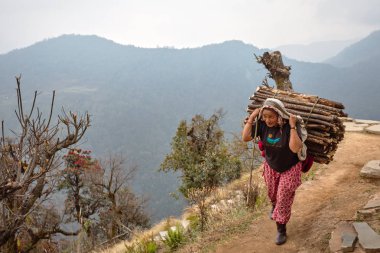 Nepal halkı iş yerinde. Şehir resimleri