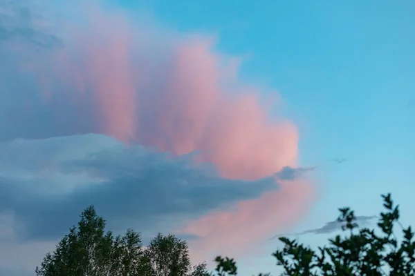 Nuvens Chuva Bonitas Poderosas Céu Chuvoso Verão — Fotografia de Stock