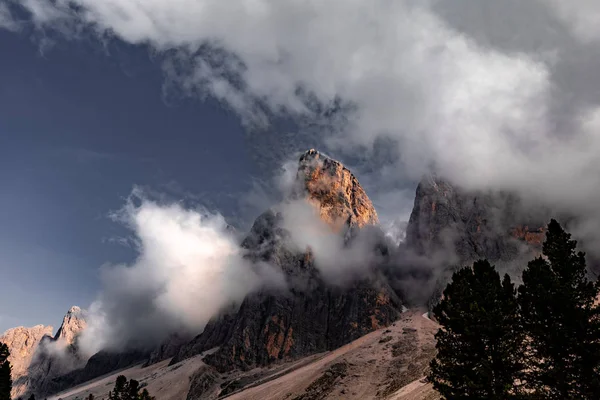 Góry Lecie Górski Krajobraz Alpach Podróże Włoszech — Zdjęcie stockowe