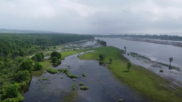 Versare Sul Fiume Dopo Discesa Dell Acqua Una Centrale Idroelettrica — Video Stock