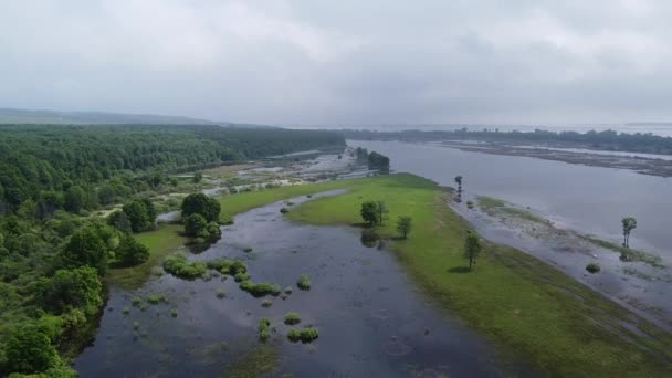 Versare Sul Fiume Dopo Discesa Dell Acqua Una Centrale Idroelettrica — Video Stock