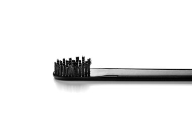 siyah diş fırçası izole beyaz arka plan kopya alanı metin yakın çekim için üzerinde