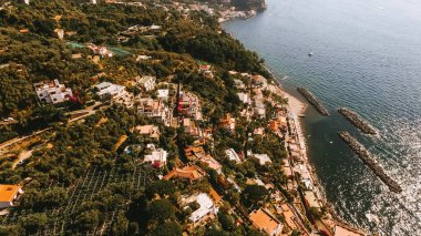 İtalya'nın kıyı şeridi havadan olduğunu