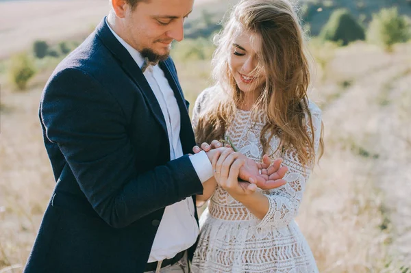 Hermosa Novia Aire Libre Fondo —  Fotos de Stock