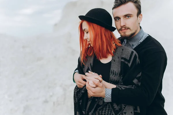 Portrait Young Couple Love Spending Time Outdoors — Stock Photo, Image