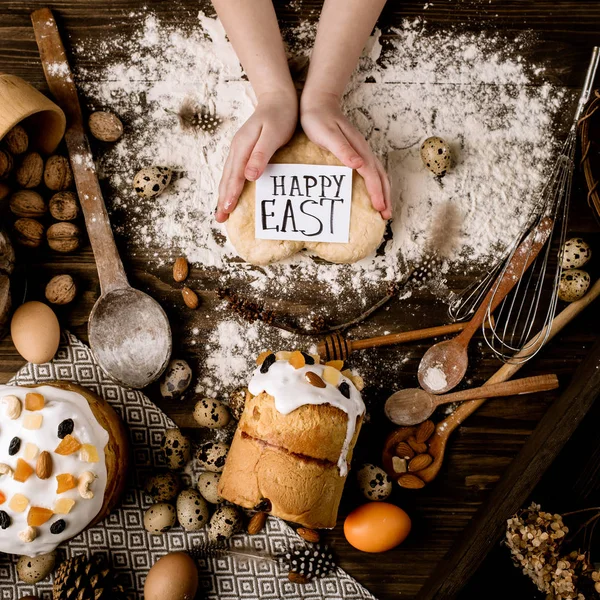 Sütés húsvéti fa háttér. a koncepció ünnepli — Stock Fotó