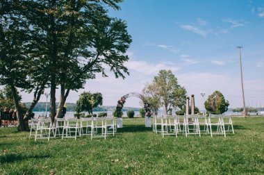 Güzel düğün tuzak kurdu. Düğün töreni