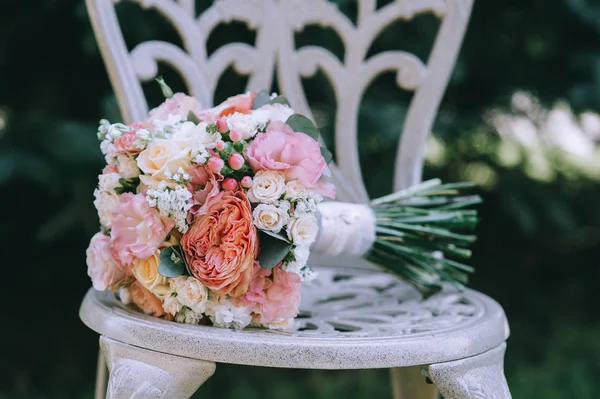 Ramo Flores Boda Silla — Foto de Stock