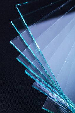 Sayfa boyutuna kesme temperli açık float cam paneller üretim fabrikası