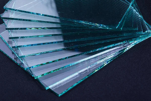 Sayfa boyutuna kesme temperli açık float cam paneller üretim fabrikası