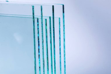 Sayfa boyutuna kesme temperli açık float cam paneller üretim fabrikası
