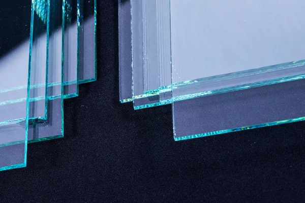 공장 제조 장의 강화 명확한 플 로트 유리 패널 크기로 잘라 — 스톡 사진